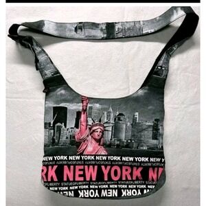 Robin Ruth Statue‎ of Liberty New York Skyline Sling Crossbody Bag Black & Pink